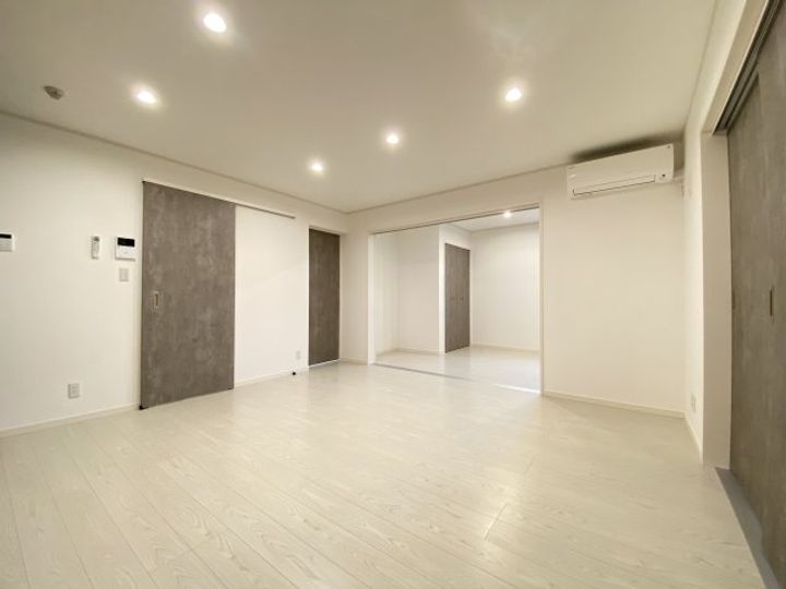 千葉県千葉市中央区星久喜町(アパート)の賃貸物件の居間