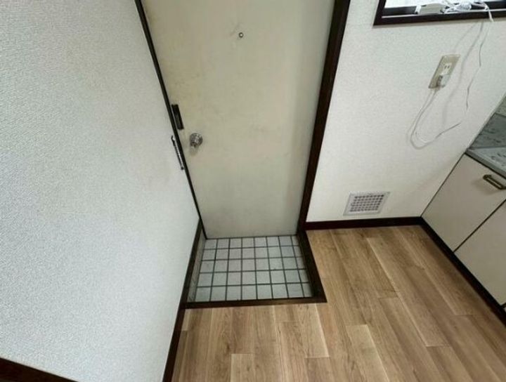 神奈川県横浜市瀬谷区阿久和東2(アパート)の賃貸物件の玄関