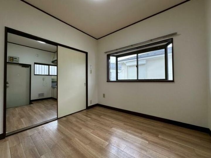 神奈川県横浜市瀬谷区阿久和東2(アパート)の賃貸物件の居間