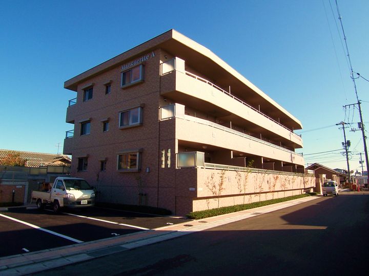 マーガレットAの外観