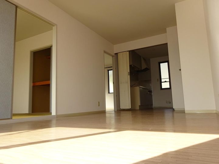 フォーレスタウン Aの居間