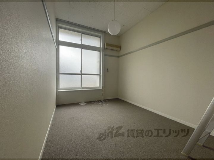 レオパレス大陽参番館の居間