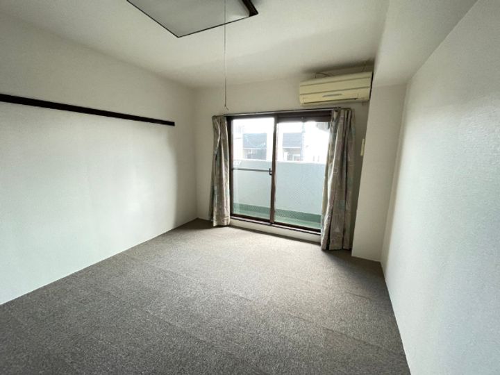 コンセール白子の居間