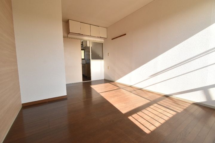 フィオーレ清水の居間