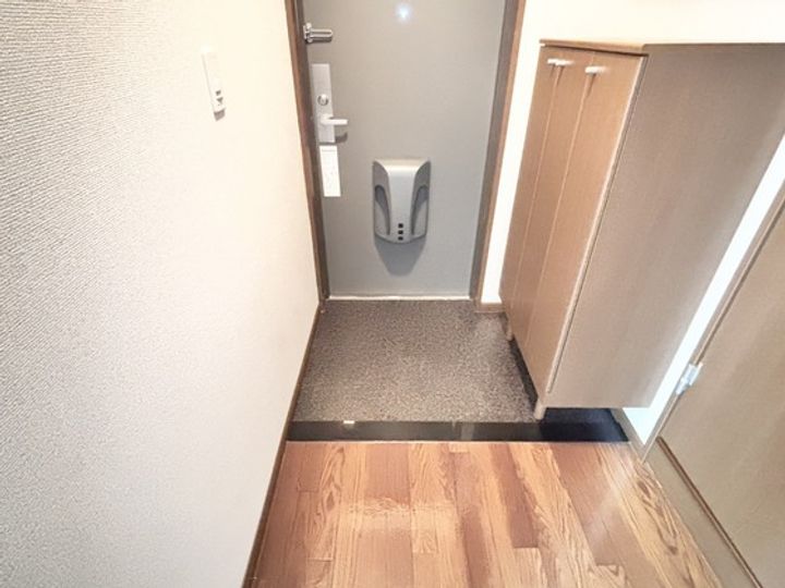 ラピュタ弐番館の玄関