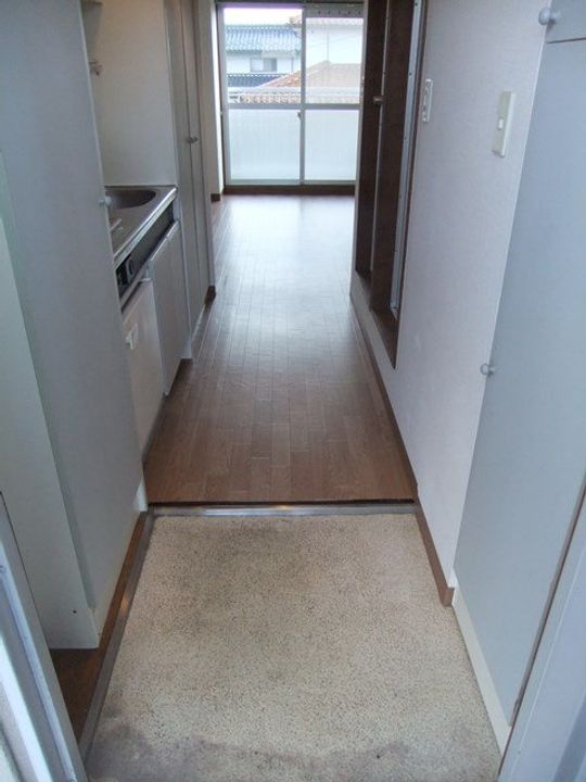 プラネット2の玄関