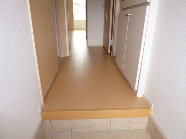 メゾン・フロイデの玄関