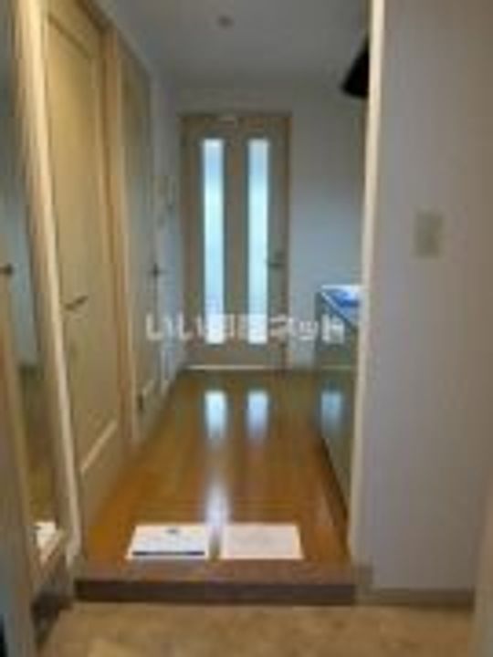 サン・ルピナスの玄関