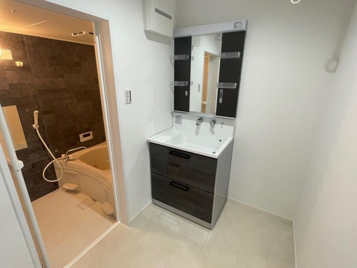 HELMES(ヘルメス)の内装