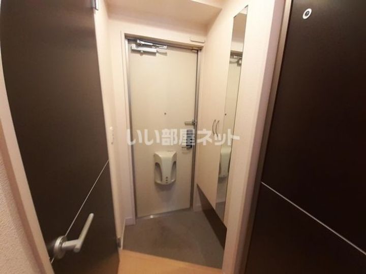 兵庫県三田市天神3(アパート)の賃貸物件の玄関