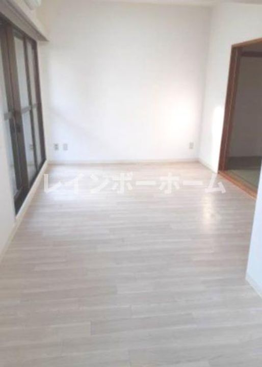 千葉県柏市富里3(マンション)の賃貸物件の居間