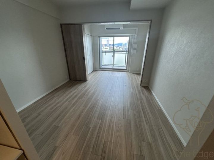 S-RESIDENCE天満橋arの居間