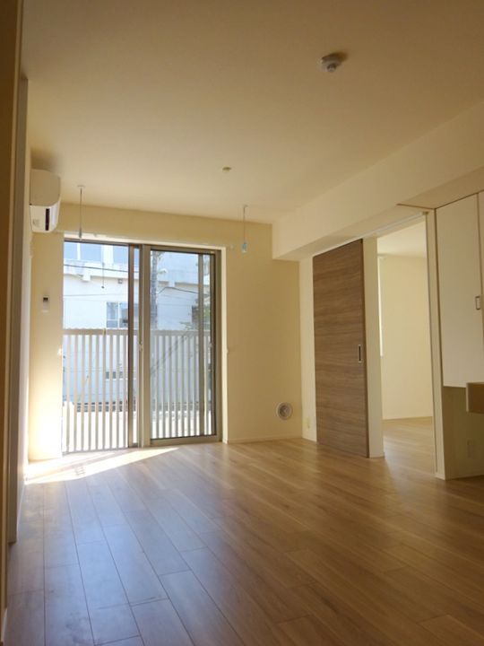 領家ヒルサイドコートIIの居間