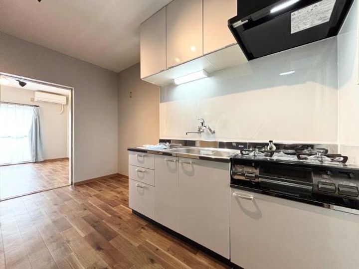 静岡県浜松市中央区本郷町(マンション)の賃貸物件のキッチン