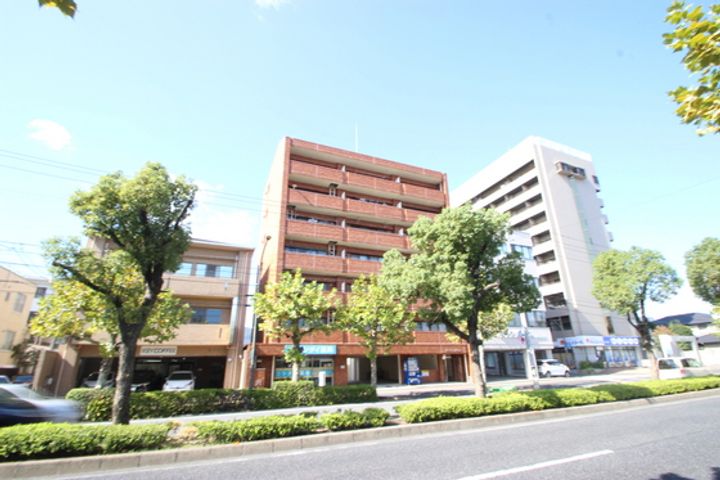 第3サンパレスの外観