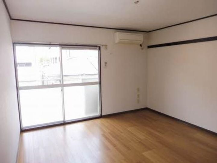マイパレス旭ヶ丘の居間