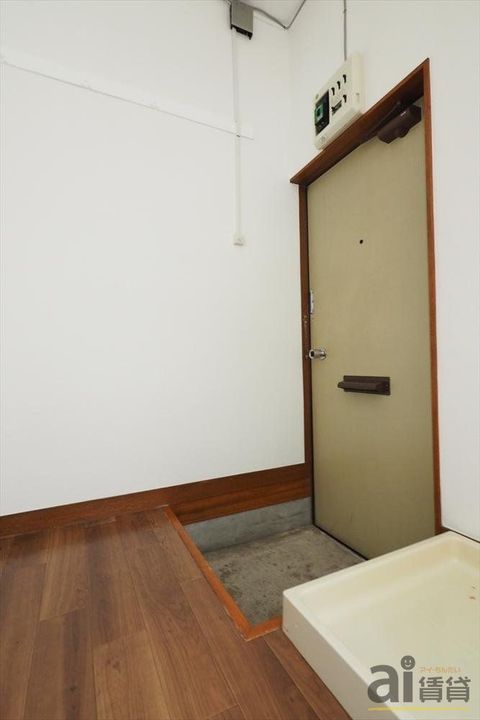 メゾンコンフォートの玄関