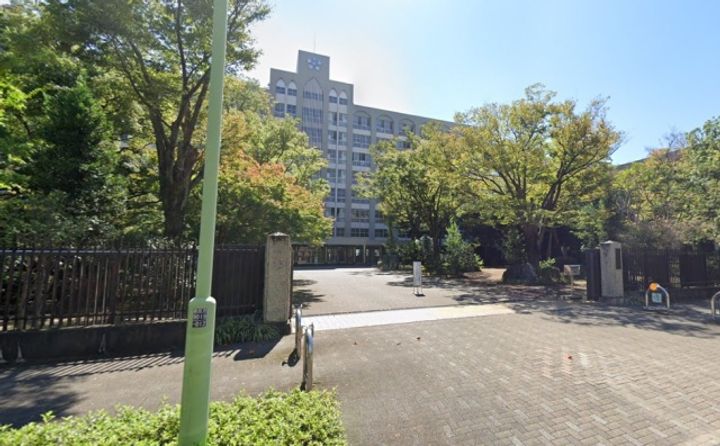 レインボーホームの周辺