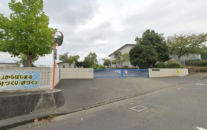 レインボーホームの周辺