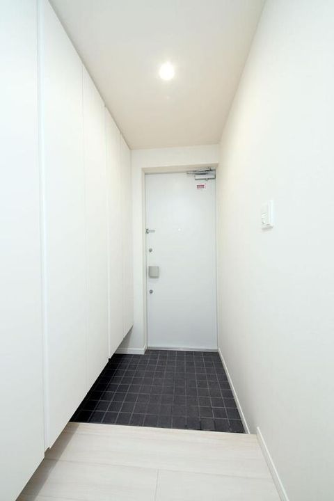 東京都世田谷区砧2(マンション)の賃貸物件の玄関