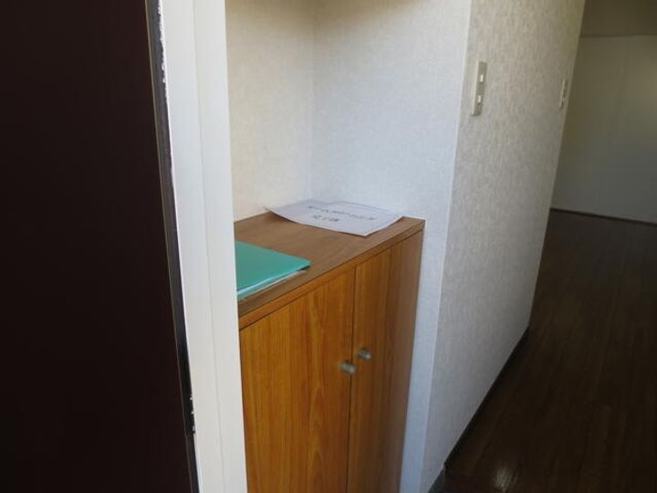 加藤ビルの玄関