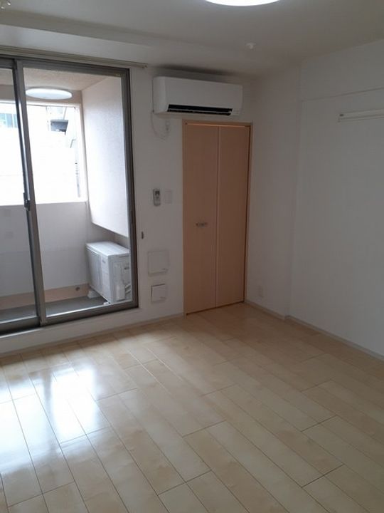 セシリアの内装