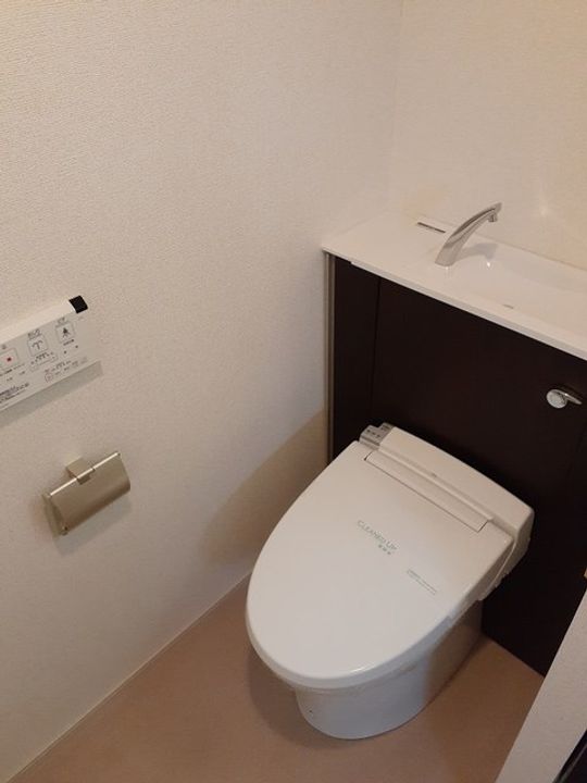 セシリアの内装