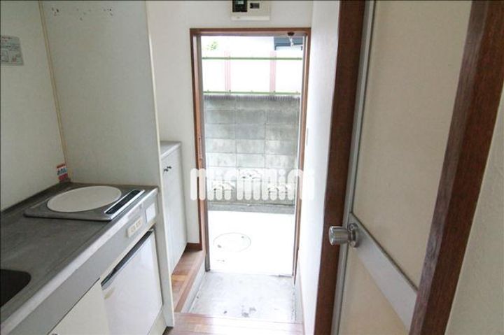 エスタ国分寺壱番館の玄関