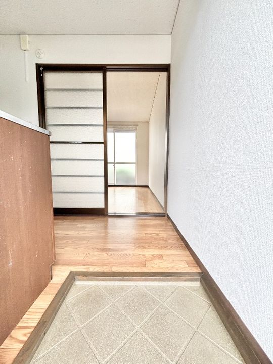 M・Oハイツの玄関