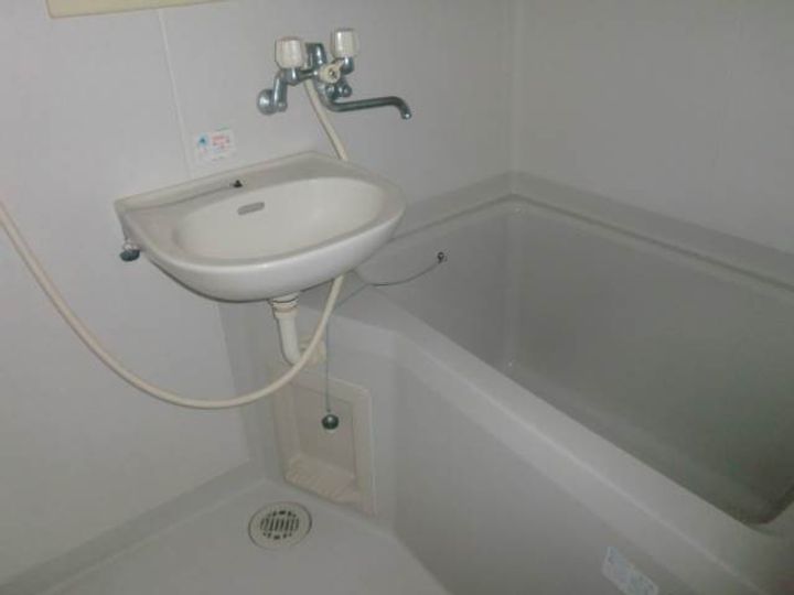 広島県呉市海岸1(アパート)の賃貸物件の風呂