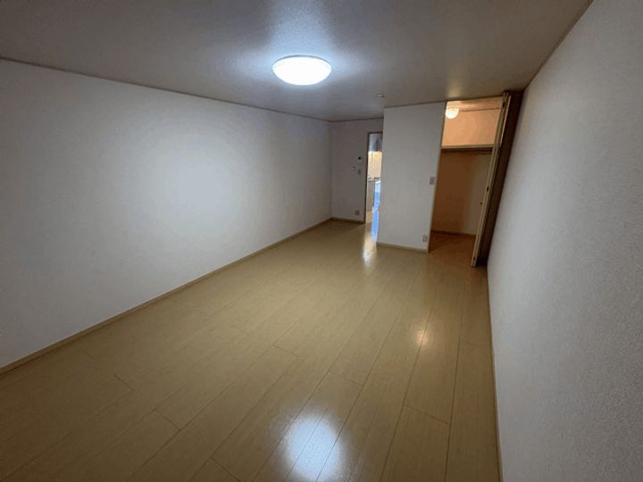 サントゥールBの居間