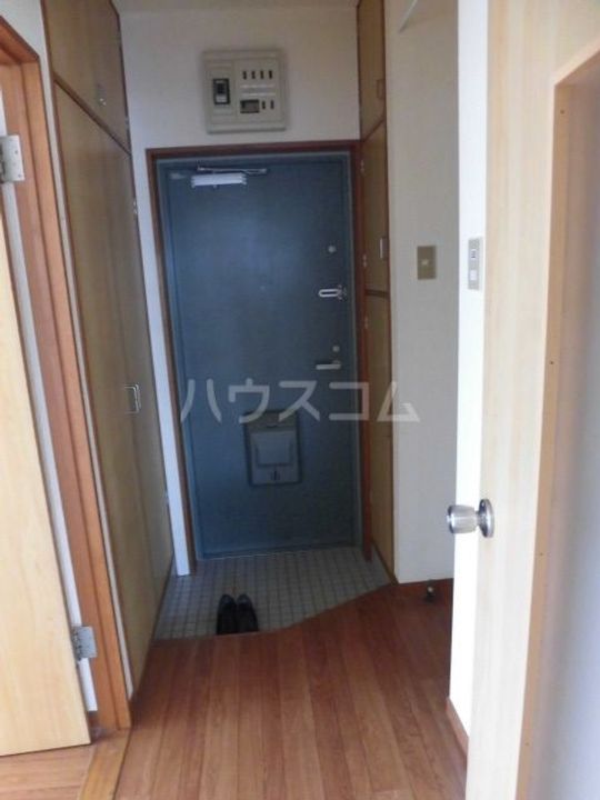 ハイツインディゴの玄関