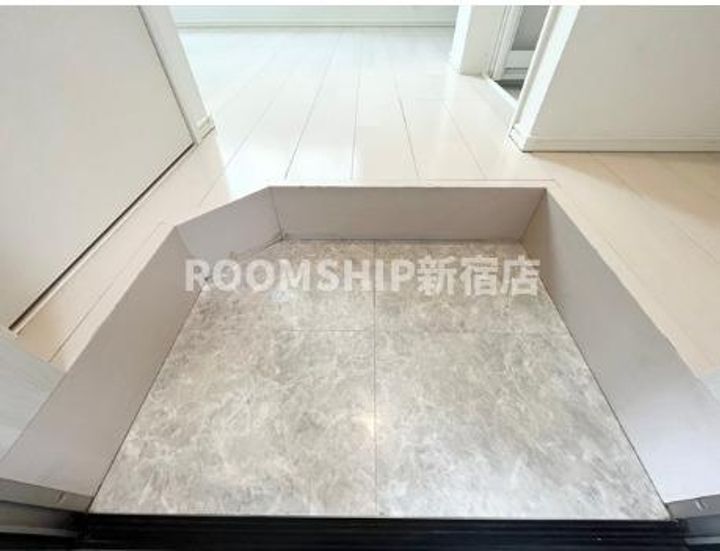 東京都中野区中央3(アパート)の賃貸物件の玄関