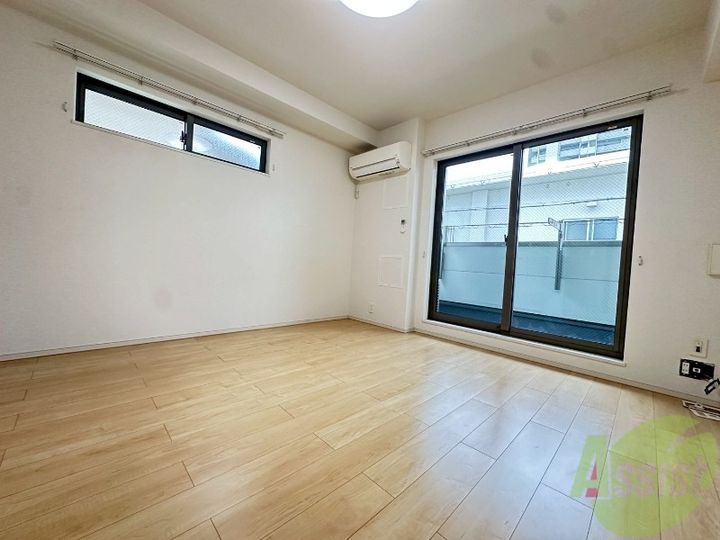 ムックームンクアカシ1の内装