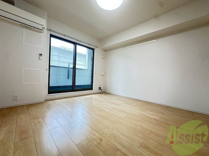 ムックームンクアカシ1の居間