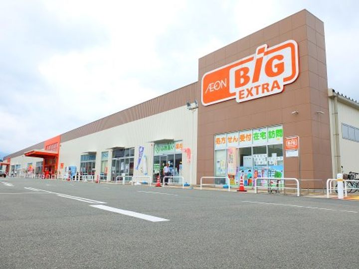アンジュヴェールIIの周辺