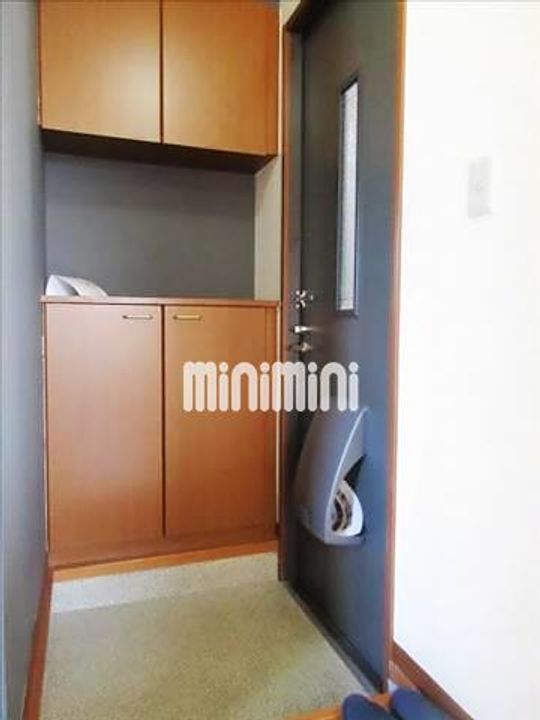 レグルス Bの玄関