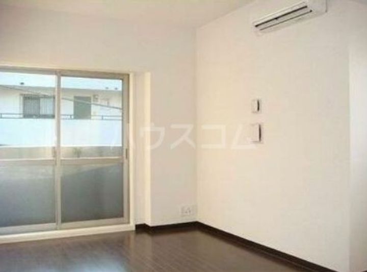 トーシンフェニックス高田馬場弐番館の居間