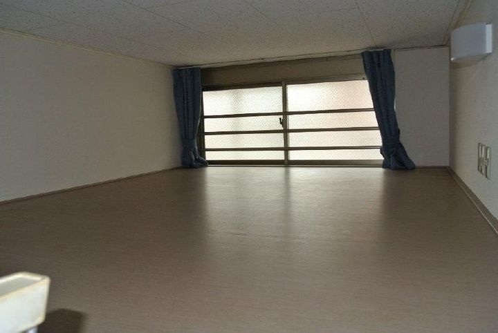 レオパレス萌の内装