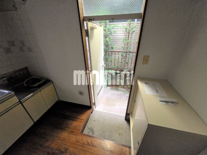 セソール2号館の玄関