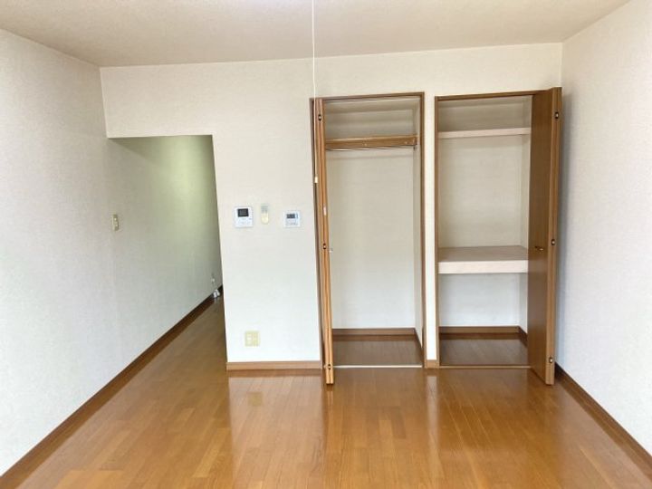 ヒーローマンション グランデの居間