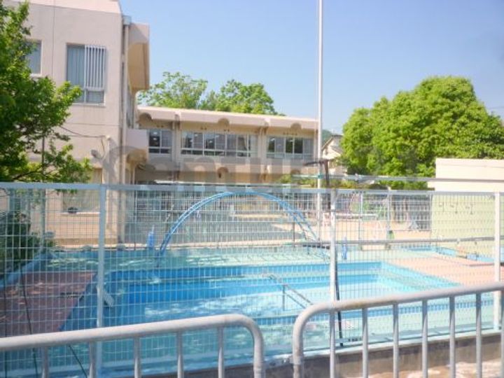 大阪府池田市緑丘1(一戸建)の賃貸物件の周辺