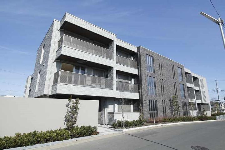 エルミタージュクールの外観