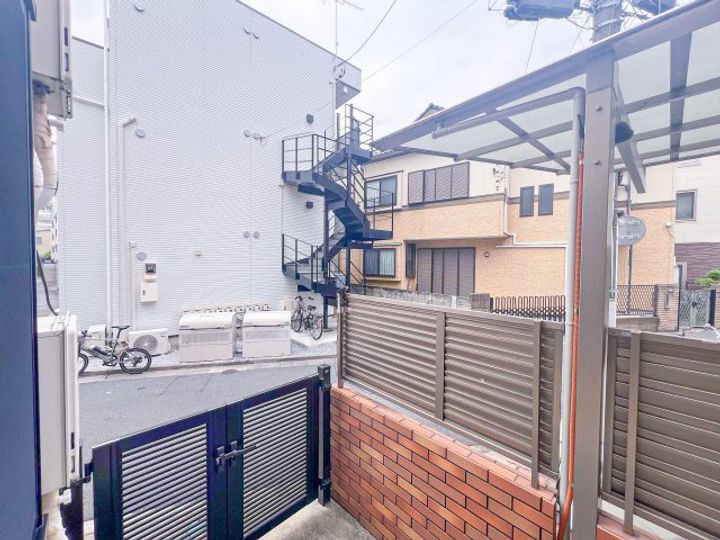 シャンゼリゼのその他画像