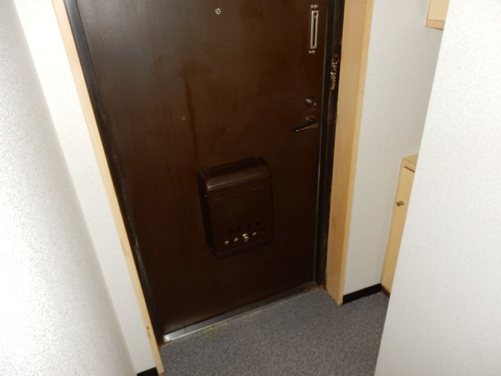 東京都中野区江原町2(マンション)の賃貸物件の玄関