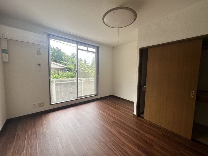 サンヒルズ江良Bの居間