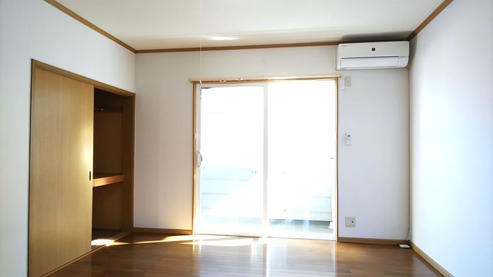 ノーティスβの居間