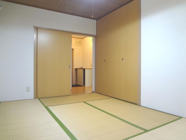 徳島県徳島市万代町5(マンション)の賃貸物件の居間