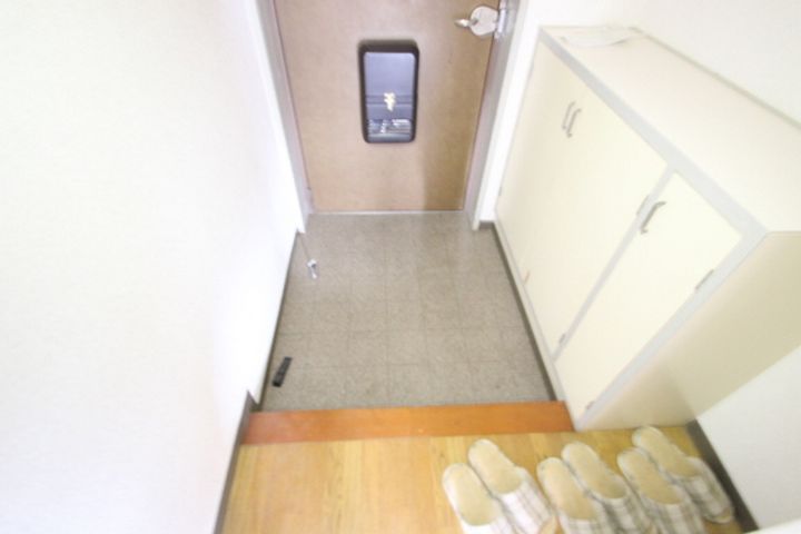 ブランシェ牛田の玄関