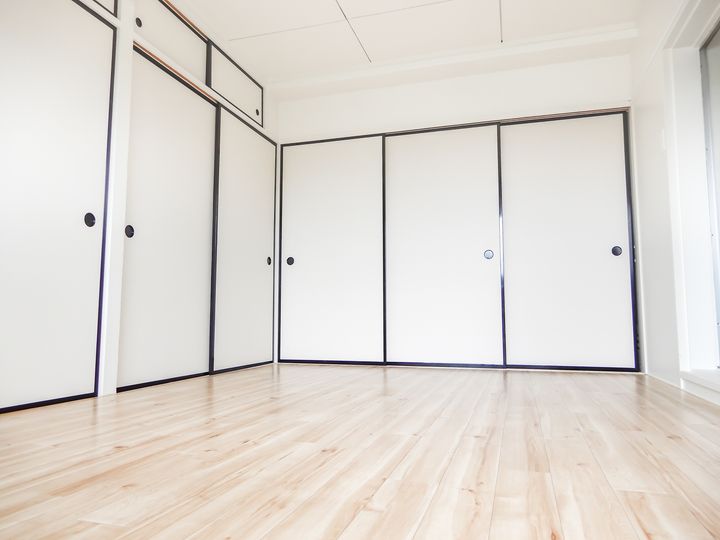 ビレッジハウス新井田1号棟の居間